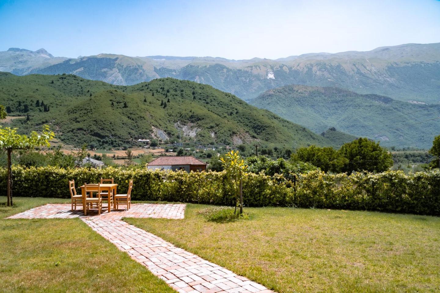 Villa Bujtina Lumo & Pool Përmet Exterior foto
